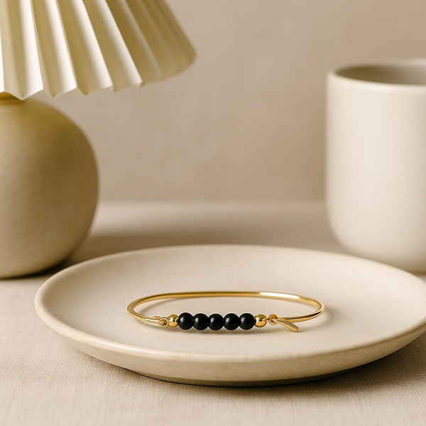 Armring med sort agat top