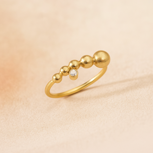 LUNA Ring mit Diamant