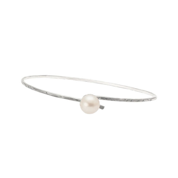 Bangle with 8mm pearl