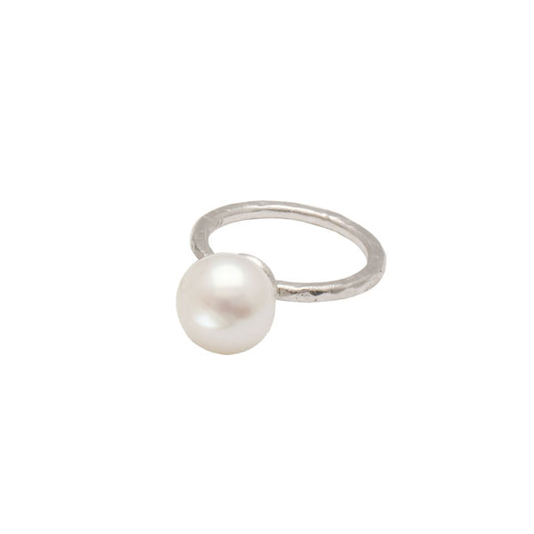 Ring with 10mm pearl