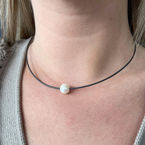 Collier with 10mm pearl