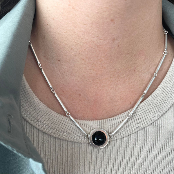 Colormatch collier with onyx