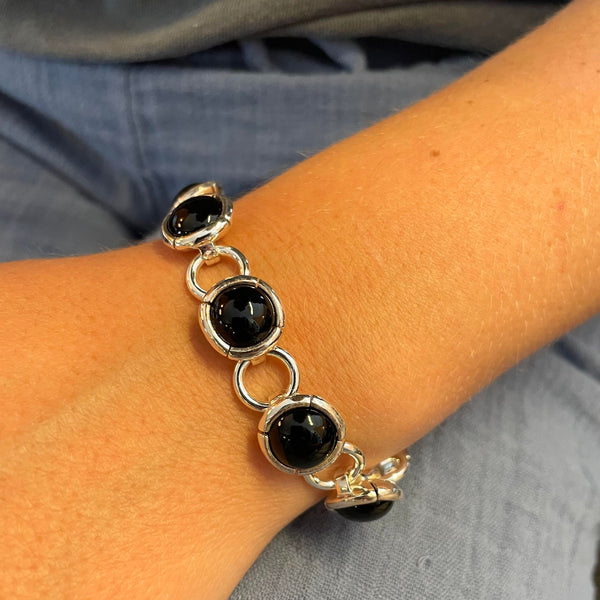 Colormatch bracelet with onyx