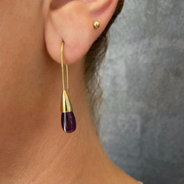 Earring with amethyst