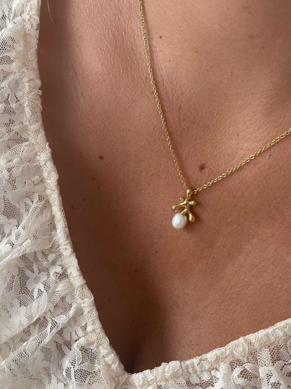 Florea vedhæng med perle og diamant