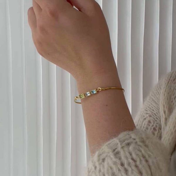 Square mix top for bangle