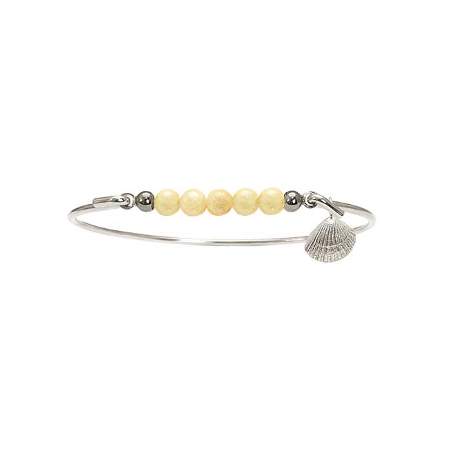 Armring med gul jade og mini shell charm