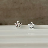 Flower mini earrings