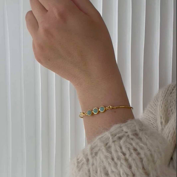 Bangle with aquamarine Koulè top