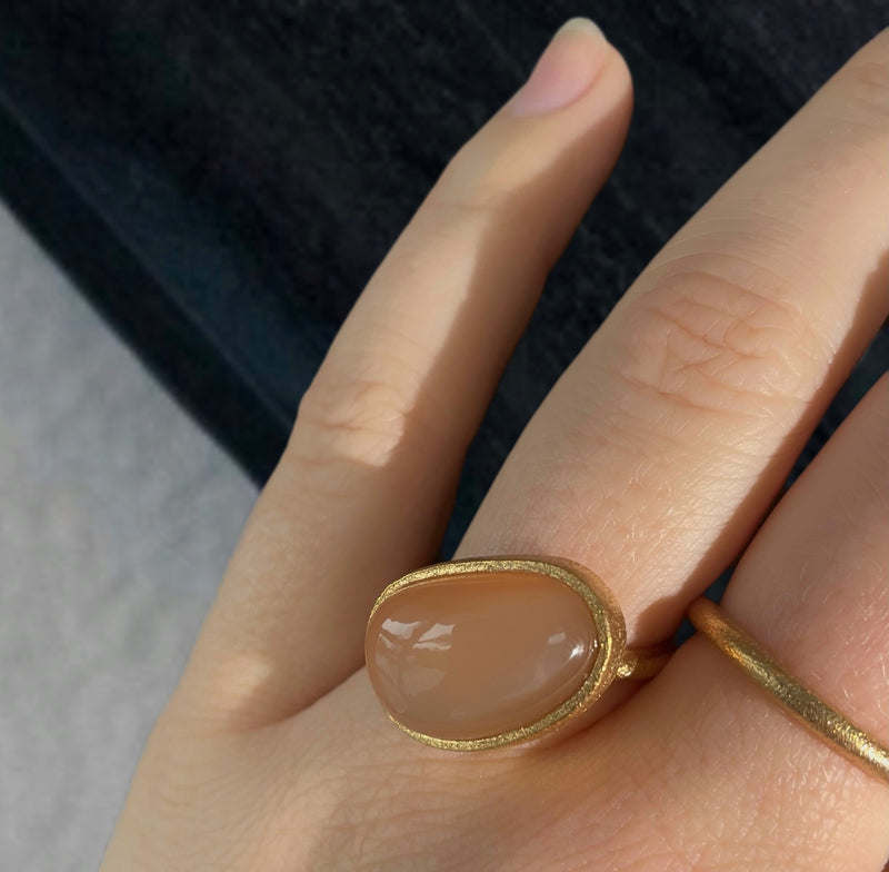 KOLO Ring with Orange Moonstone