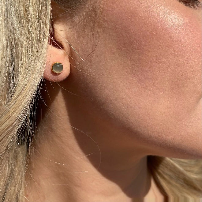 Koulè earring with Peach moonstone