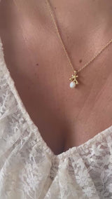 FLOREA Pendant with pearl and diamond
