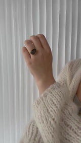 KOLO Ring with Grey moonstone
