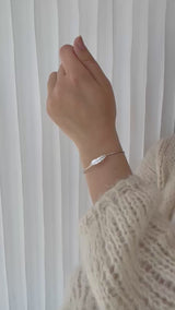Feather bangle