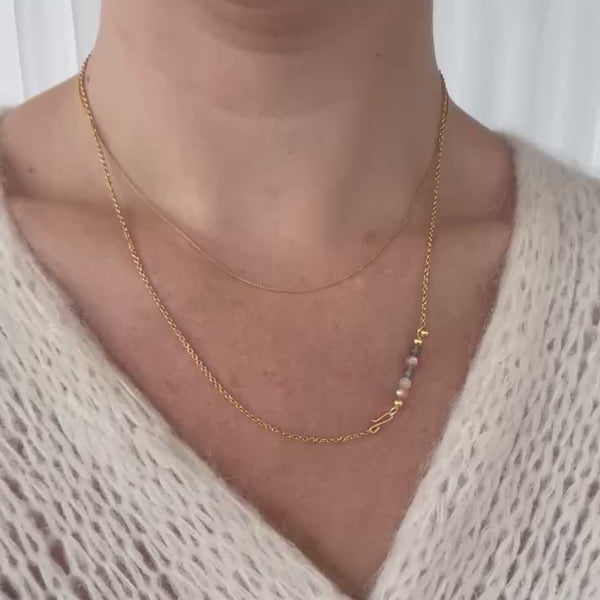 Chain with mixed moonstone