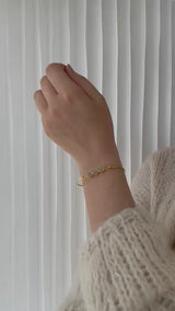 Bangle with grey moonstone Koulè top