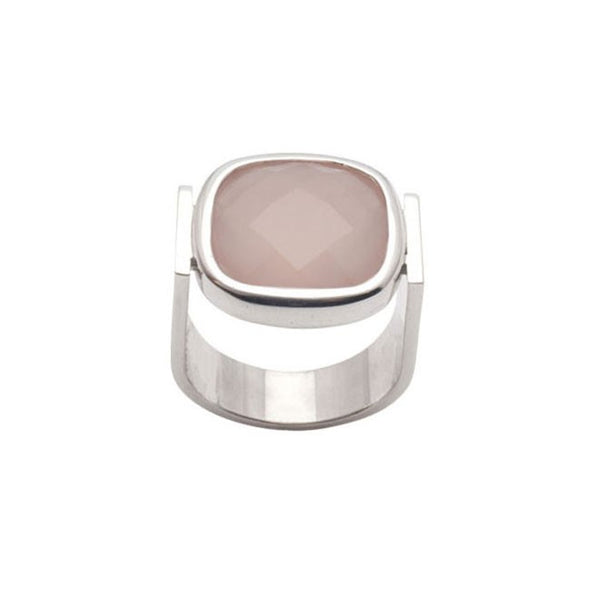 Ring with rosa quartz